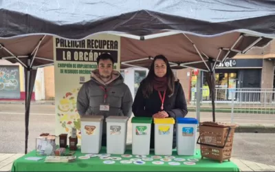 Arranca con éxito la campaña informativa para el uso del nuevo contenedor de residuos orgánicos